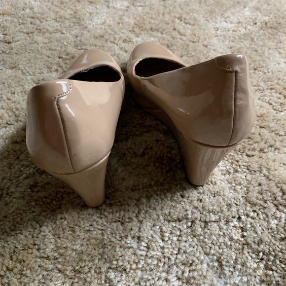 Nude Madden Girl wedge heels - Picture 3 of 4